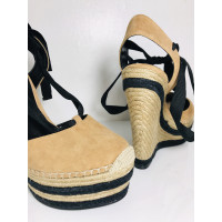 Gucci Wedges Suede in Ochre