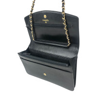Chanel Umhängetasche aus Leder in Schwarz