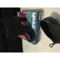 16 Arlington Ankle boots in Black