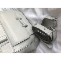 Tod's Handtasche aus Leder in Grau