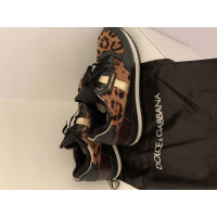 Dolce & Gabbana Sneakers aus Pelz in Braun