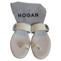 Hogan Sandalen aus Lackleder in Creme