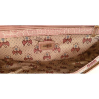Guess Clutch in Rosa / Pink