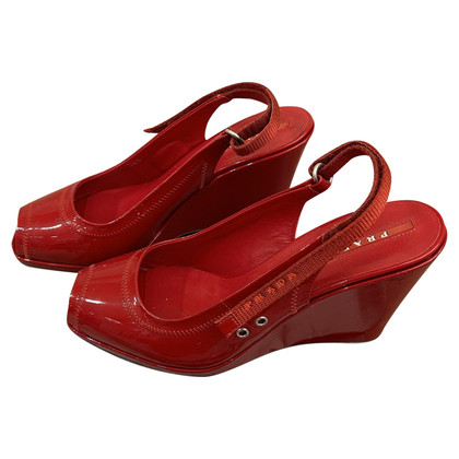 Prada Sandalen aus Leder in Rot