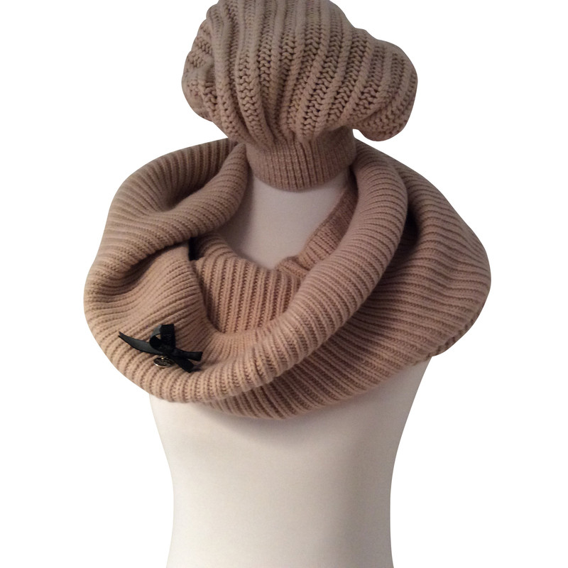 Patrizia Pepe Knitted Hat & scarf 
