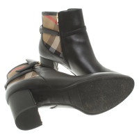 Burberry Ankle boots with nova check pattern