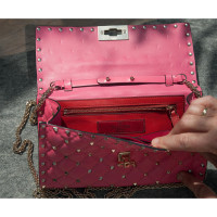 Valentino Garavani Clutch en Cuir en Rose/pink