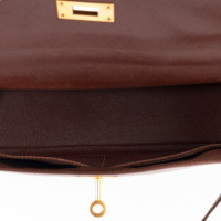 Hermès Kelly Bag 28 aus Leder in Braun