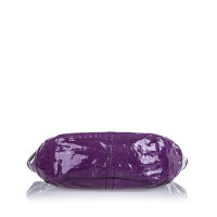 Alexander McQueen Umhängetasche aus Leder in Violett