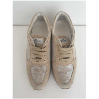 Hogan Sneakers aus Wildleder in Beige