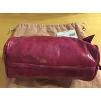 Miu Miu Handtasche aus Leder in Fuchsia