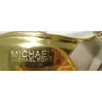 Michael Kors Sandalen aus Leder in Gold