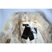 Escada Giacca/Cappotto in Pelliccia in Beige