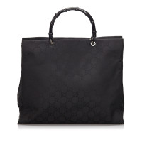 Gucci Handtasche aus Canvas in Schwarz