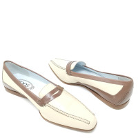 Tod's Slipper/Ballerinas aus Leder in Beige