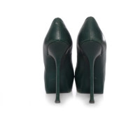 Yves Saint Laurent Pumps/Peeptoes Leather in Green