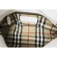 Burberry Shopper aus Leder in Weiß