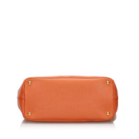Prada Handtasche aus Leder in Orange