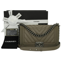 Chanel Boy Bag aus Leder in Taupe