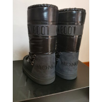 Moncler Boots Leather in Black