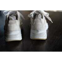 Acne Sneakers aus Leder in Weiß