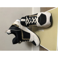 Michael Kors Sneakers aus Leder in Beige