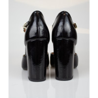 And Other Stories Pumps/Peeptoes aus Lackleder in Schwarz