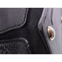 Yves Saint Laurent Handtasche aus Canvas in Schwarz