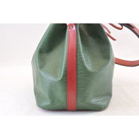 Louis Vuitton Sac Noé Leer in Groen