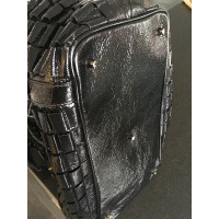 Burberry Prorsum Handtasche aus Lackleder in Schwarz