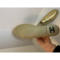 Chanel Sneaker in Pelle in Oro