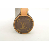 Louis Vuitton Trousse ronde