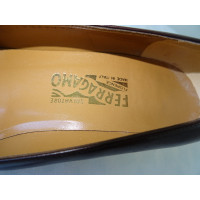 Salvatore Ferragamo Pumps/Peeptoes Leather in Brown