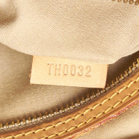 Louis Vuitton Reade MM Leather in Beige