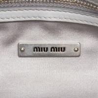 Miu Miu Umhängetasche aus Pelz in Grau