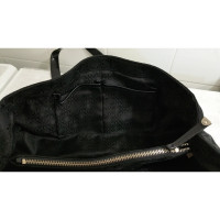 Ferre Handbag in Black