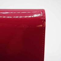 Louis Vuitton Clutch Bag Patent leather in Fuchsia