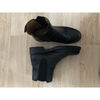 Hermès Stiefel aus Leder in Schwarz