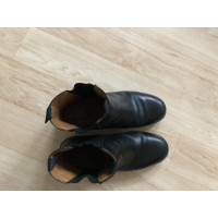 Hermès Stiefel aus Leder in Schwarz