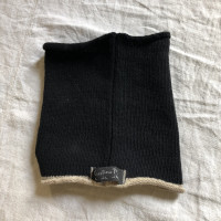 Kristina T Scarf/Shawl Wool in Black