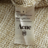 Acne pullover