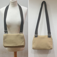 Prada Umhängetasche aus Canvas in Beige