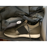 Hogan Trainers in Olive