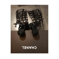 Chanel Sandalen aus Leder in Schwarz