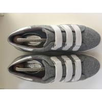 Michael Kors Sneakers in Grau