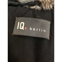Iq Berlin Jacke/Mantel aus Baumwolle in Schwarz