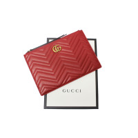 Gucci GG Marmont Clutch aus Leder in Rot