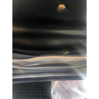 Gucci GG Marmont Camera Bag Medium aus Leder in Schwarz