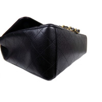 Chanel Classic Flap Bag in Pelle in Nero