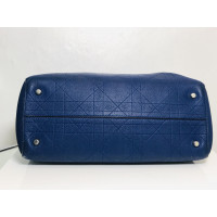 Christian Dior Handtasche aus Leder in Blau